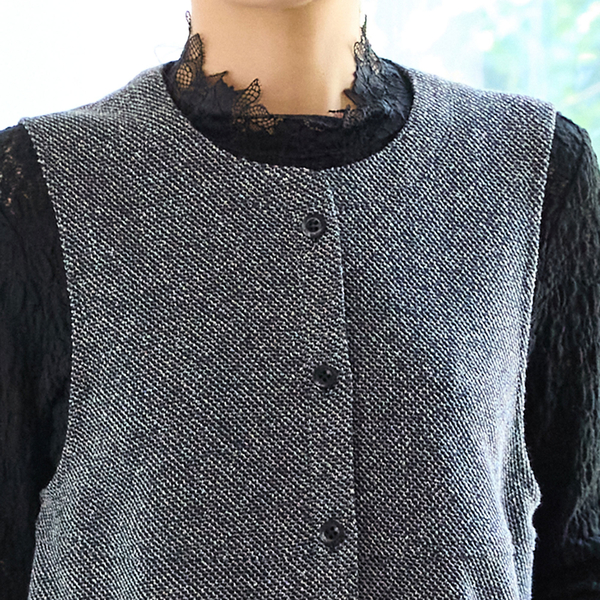 ADORE ブラック ノーカラーベスト ADORE ブラック ノーカラーベスト No-collar vest [3 size/2 color
