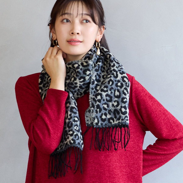 一部店舗/WEB限定・フランス製・洗える】パンサー柄マフラー