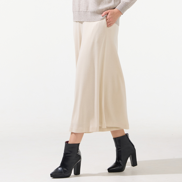 新品タグ付き　Lilian Burtyホワイトパンツ25号 Liliane Burty | レディースファッション【JUNIOR Online Shop】