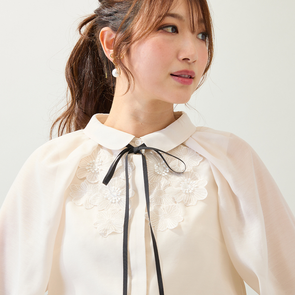 【セットアップ対応】フラワー襟ブラウス Rose Tiara｜【セットアップ対応】フラワー襟ブラウス | Rakuten