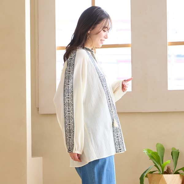 手洗いOK・綿100%】綿楊柳刺繍ラグランスリーブブラウス | レディース 手洗いOK・綿100%】綿楊柳刺繍ラグランスリーブブラウス | レディース