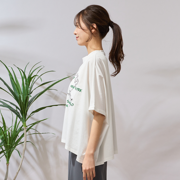 【手洗いOK・綿100％】世界地図プリント＆刺繍カットソー 手洗いOK・綿100％】世界地図プリント＆刺繍カットソー