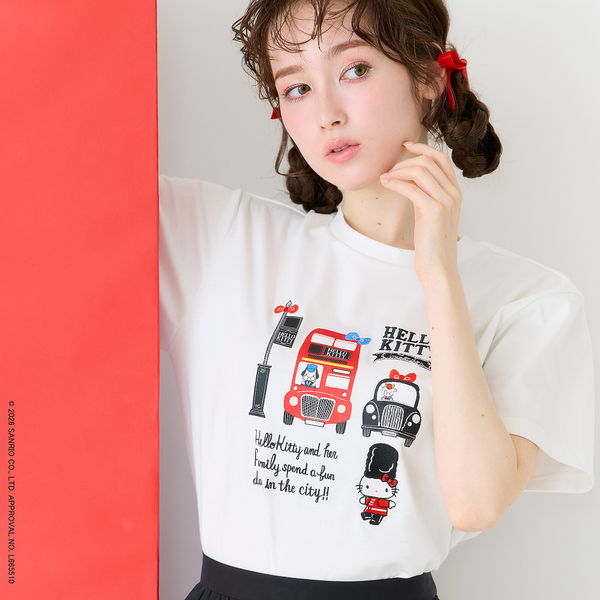 HELLO KITTY】ハローキティ ロンドンプリント刺繍Tシャツ | レディース