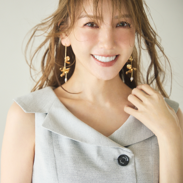 アンバサダーが着る美香さんコラボ大人のラップ風ワンピース