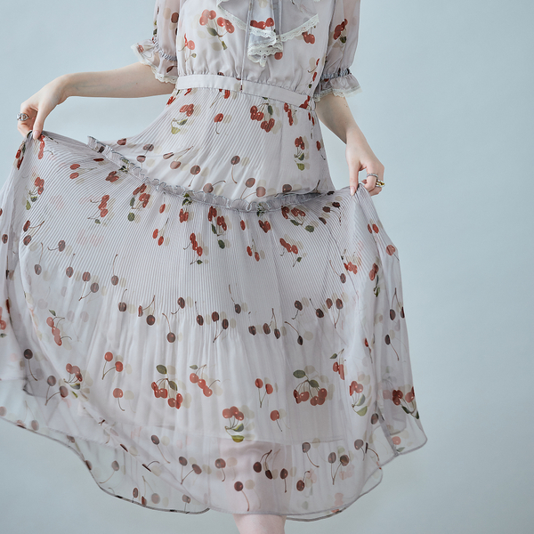 チェリープリントプリーツワンピース | レディースファッション