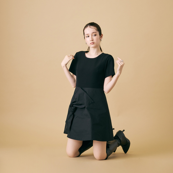 さゆちゃん ローズティアラ プリーツ袖切替ワンピース 黒 ワンピース 新品 さゆちゃん ローズティアラ プリーツ袖切替ワンピース 黒