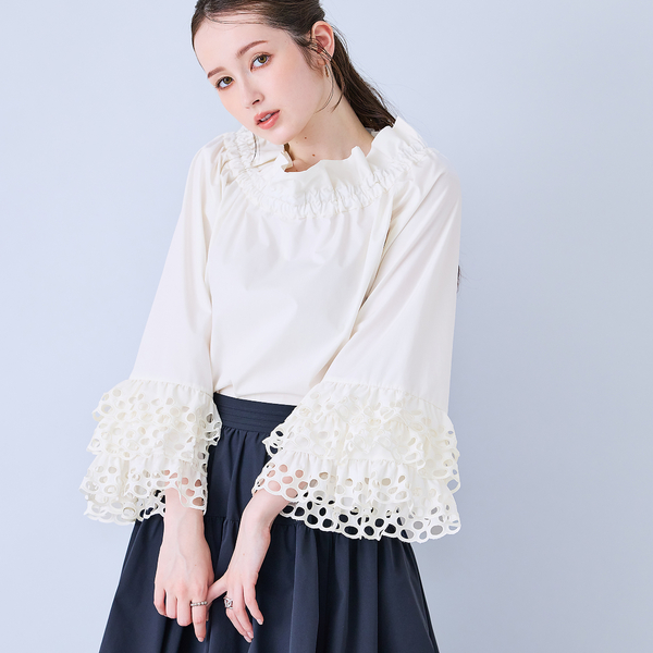 刺繍スリーブフレアブラウス | レディースファッション【JUNIOR Online