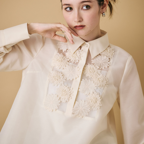 立体フラワーモチーフ付きブラウス | レディースファッション【JUNIOR