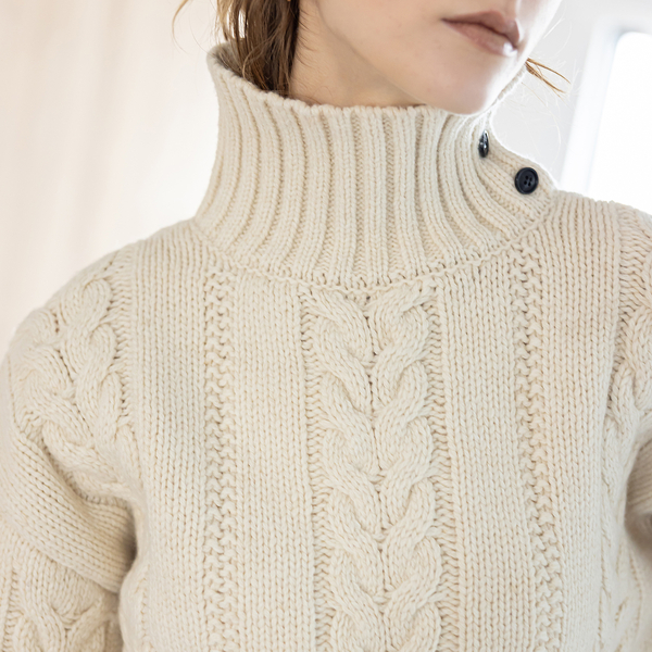 Lisette カシミヤ混ハイネックケーブルアランニット Lisette カシミヤ混ハイネックケーブルアランニット - メルカリ